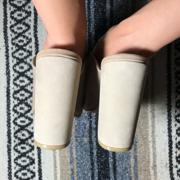 Steve Madden Open Toe Block Heel Mule (Taupe) - Picture 5 of 6